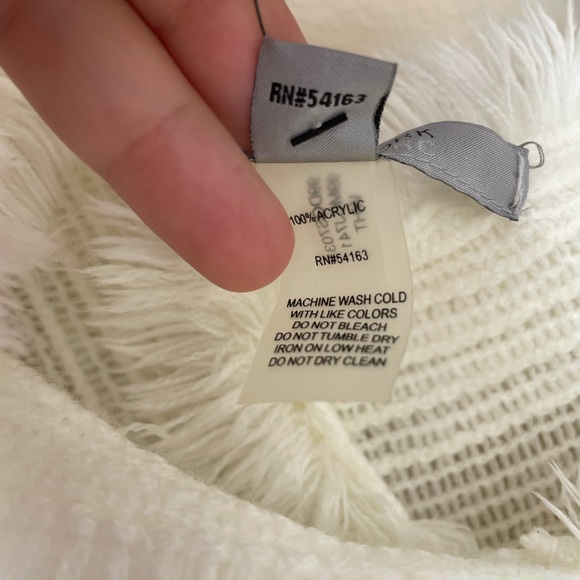 Marc New York Andrew Marc Fuzzy Poncho Cape Wrap L/XL - Picture 6 of 7